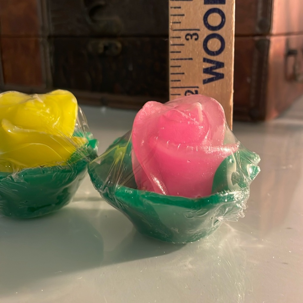 Flower Candles (2) - Picture 3 of 5